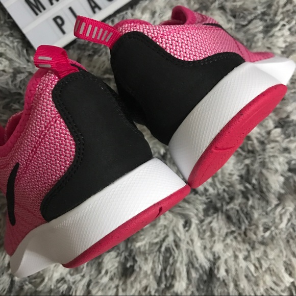nike dualtone racer pink